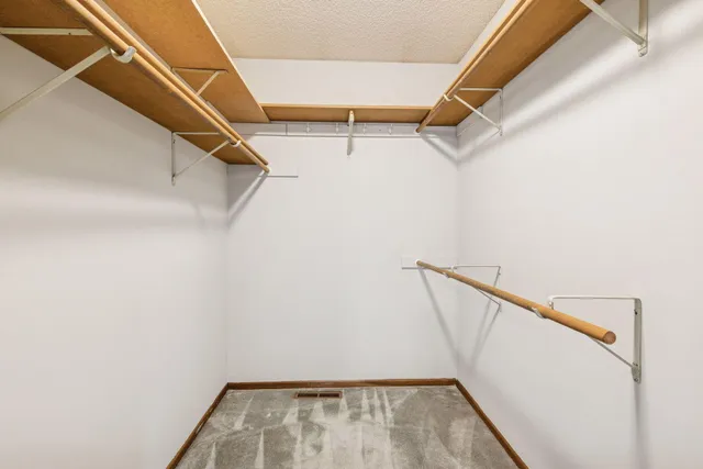 $425,000 | 2093 Vienna Lane, Eagan, MN 55122