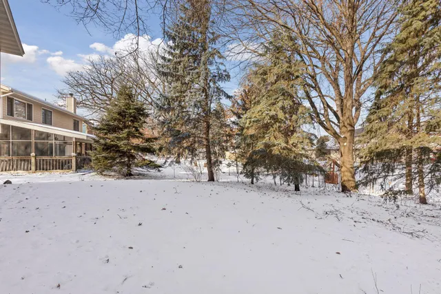 $425,000 | 2093 Vienna Lane, Eagan, MN 55122