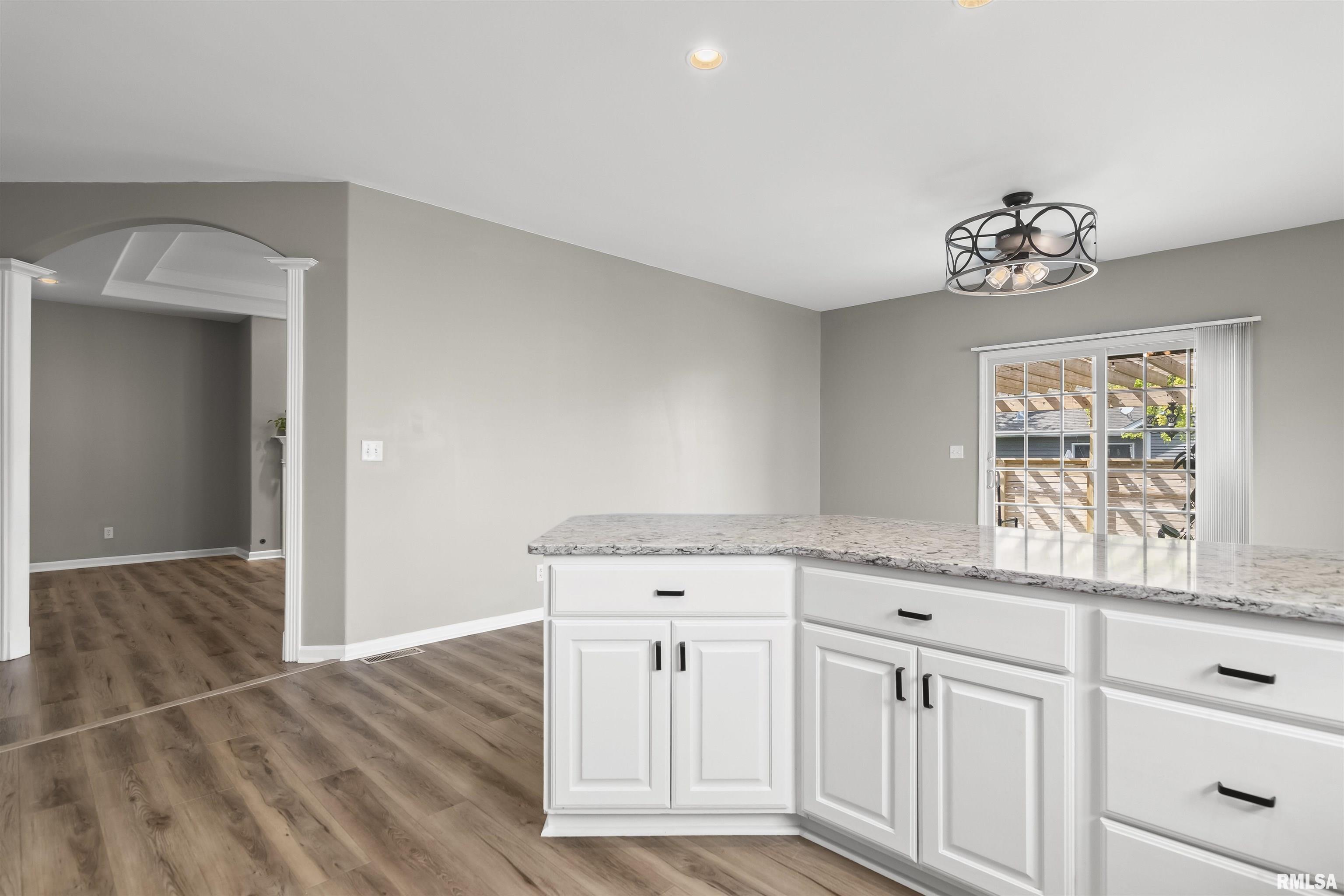 3517 Banyan Drive Springfield, IL 62712 - Photo 8 of 32 Gallery Image 8