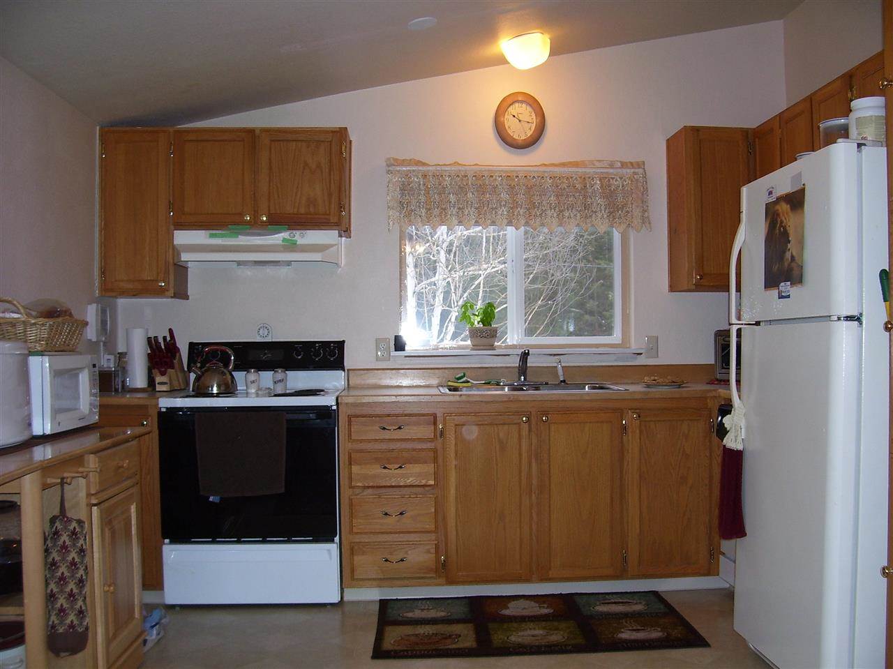 40080 Mackinaw Road Loon Lake, WA 99148 - Photo 4 of 17 Gallery Image 4