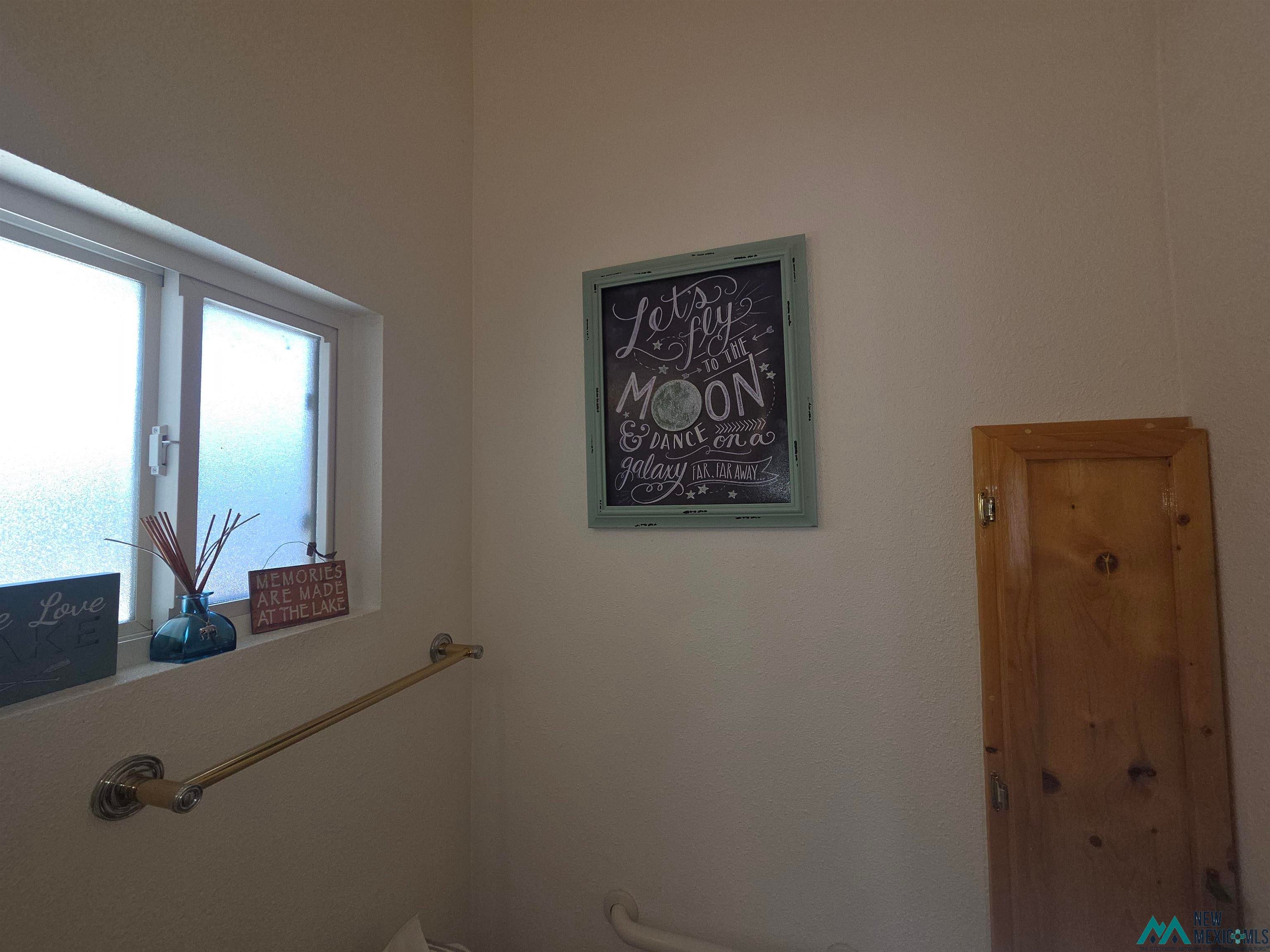 407 Bass Road Elephant Butte, NM 87935 - Photo 36 of 54 Bathroom view