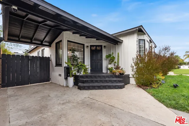 $1,799,000 | 8421 Gonzaga Avenue, Los Angeles, CA 90045
