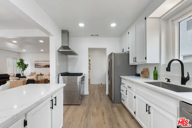 $1,799,000 | 8421 Gonzaga Avenue, Los Angeles, CA 90045