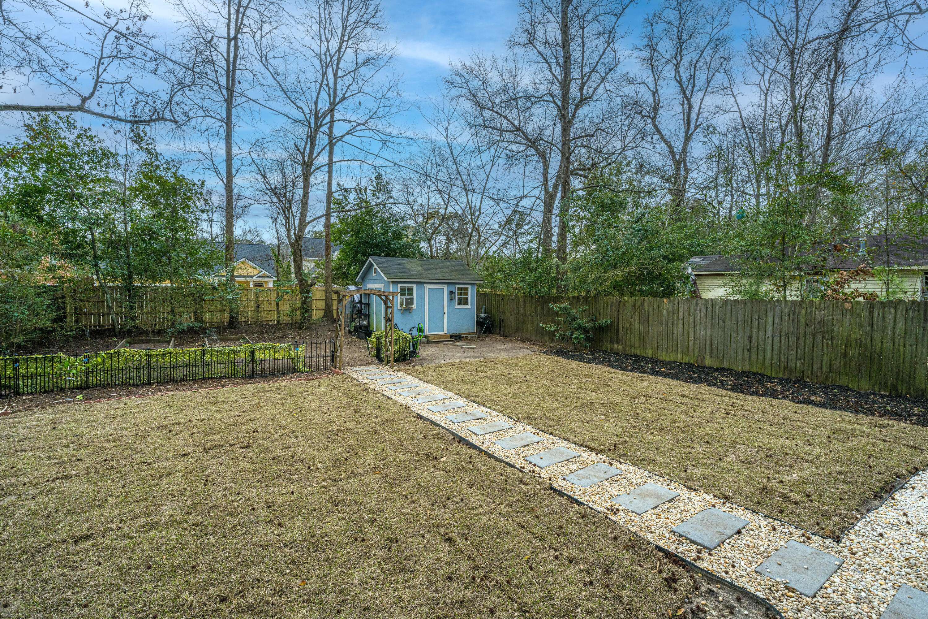 2131 Bradham Road Charleston, SC 29412 - Photo 46 of 71 2131BradhamRd010