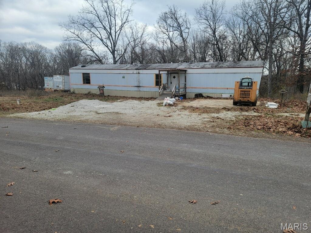 1693 Wade Road Pacific, MO 63069 - Photo 2 of 22