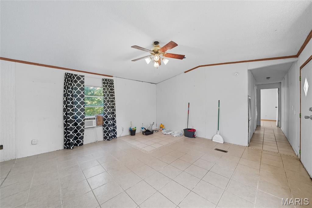 1693 Wade Road Pacific, MO 63069 - Photo 5 of 22