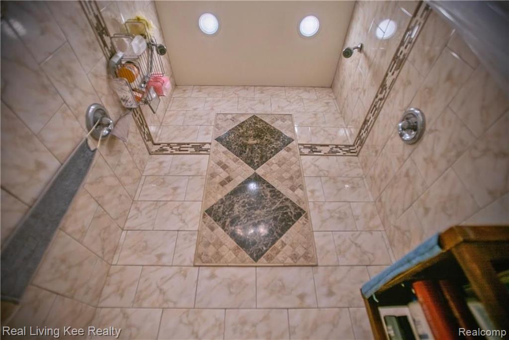 727 Ludlow Avenue Rochester, MI 48307 - Photo 22 of 56