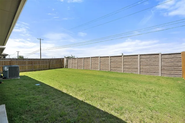 $385,000 | 202 Barton Creek Lane, Hutto, TX 78634