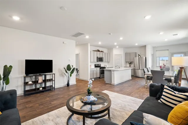 $365,000 | 202 Barton Creek Lane, Hutto, TX 78634