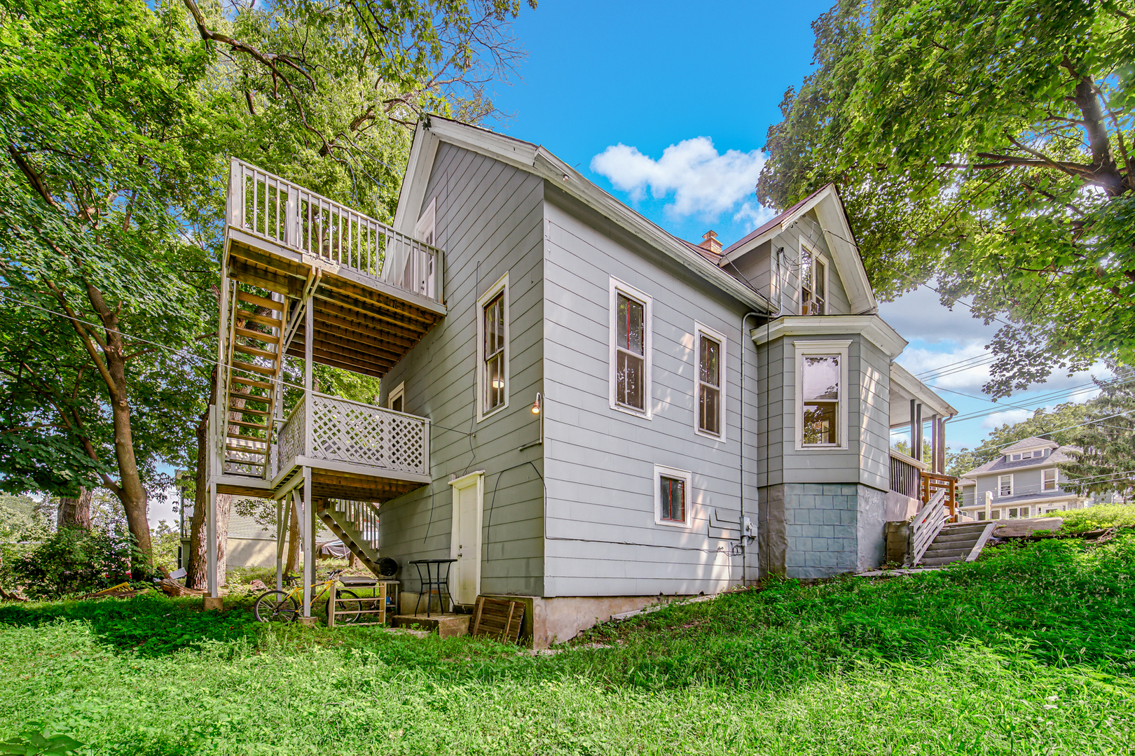 518 Raymond Street Elgin, IL 60120 - Photo 4 of 22