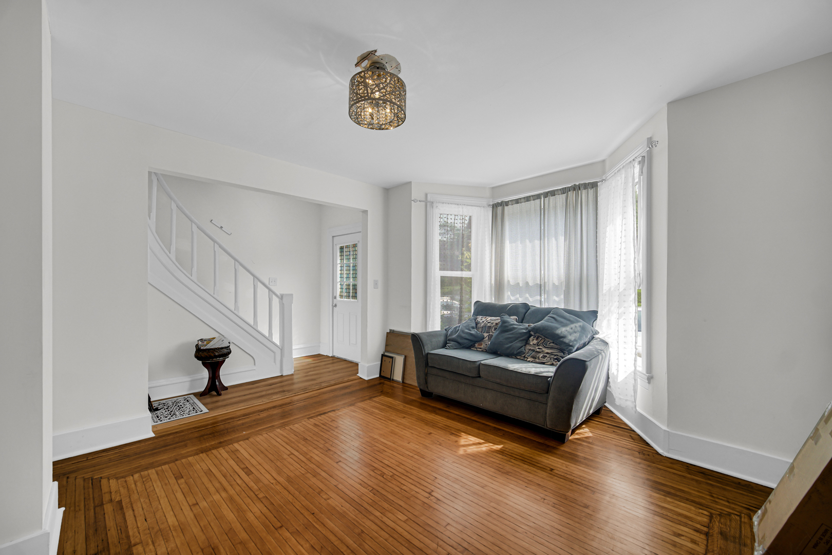 518 Raymond Street Elgin, IL 60120 - Photo 8 of 22