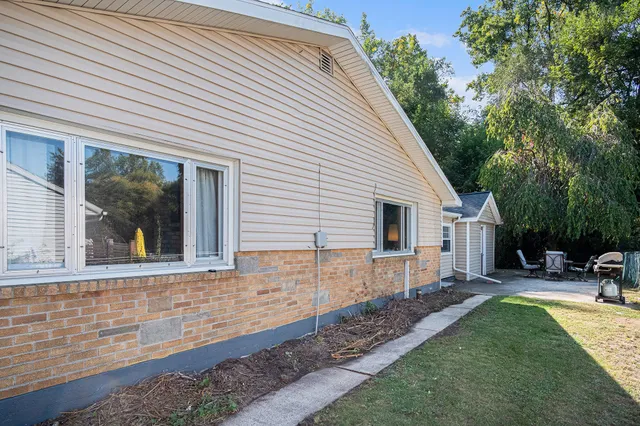 $259,900 | 859 Bristol Avenue Northwest, Grand Rapids, MI 49504