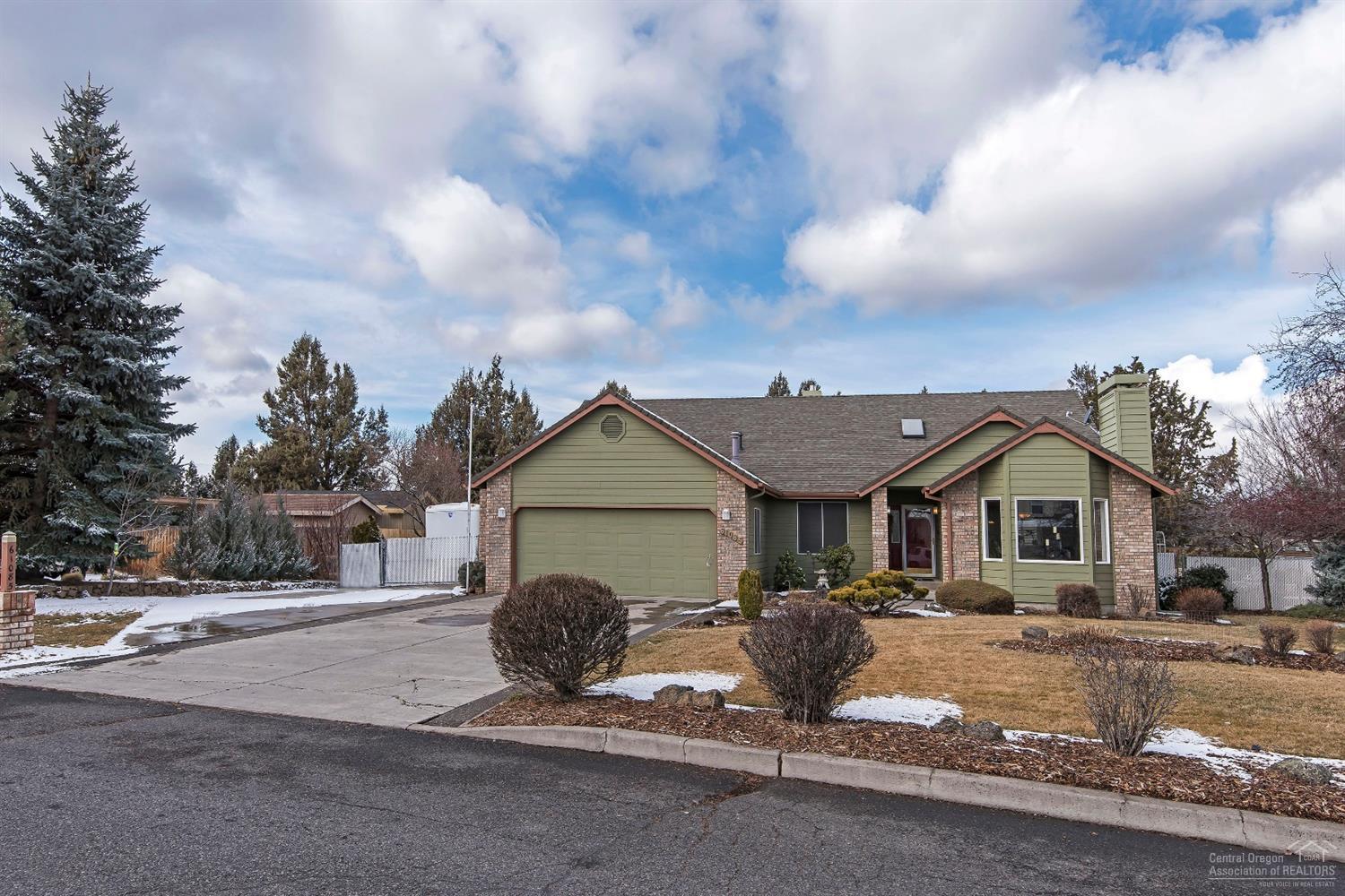 61085 Ladera Road Bend, OR 97702 - Photo 1 of 25 Primary Photo