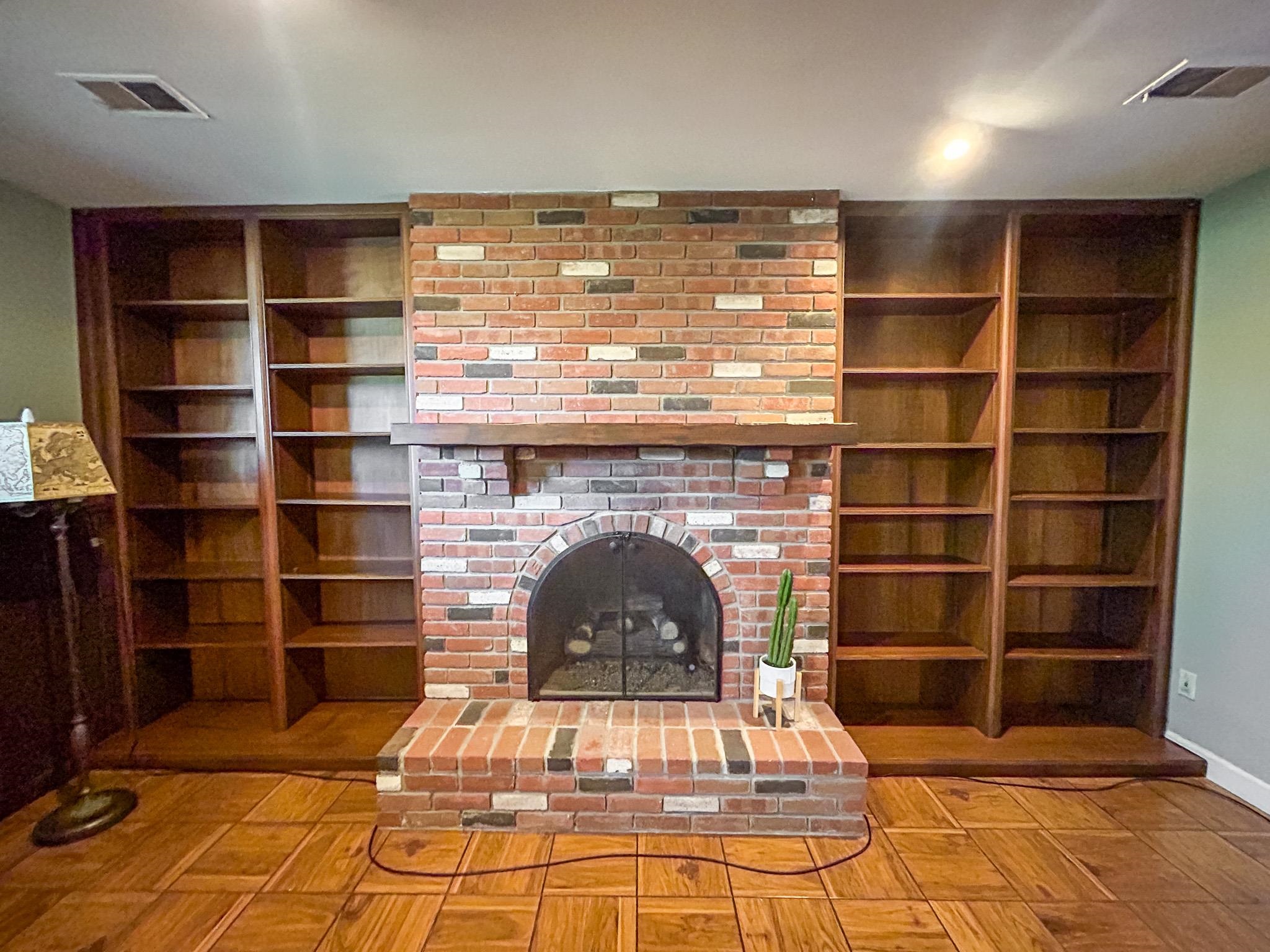 12613 Holly Road Grand Blanc, MI 48439 - Photo 16 of 31 Gas Fireplace