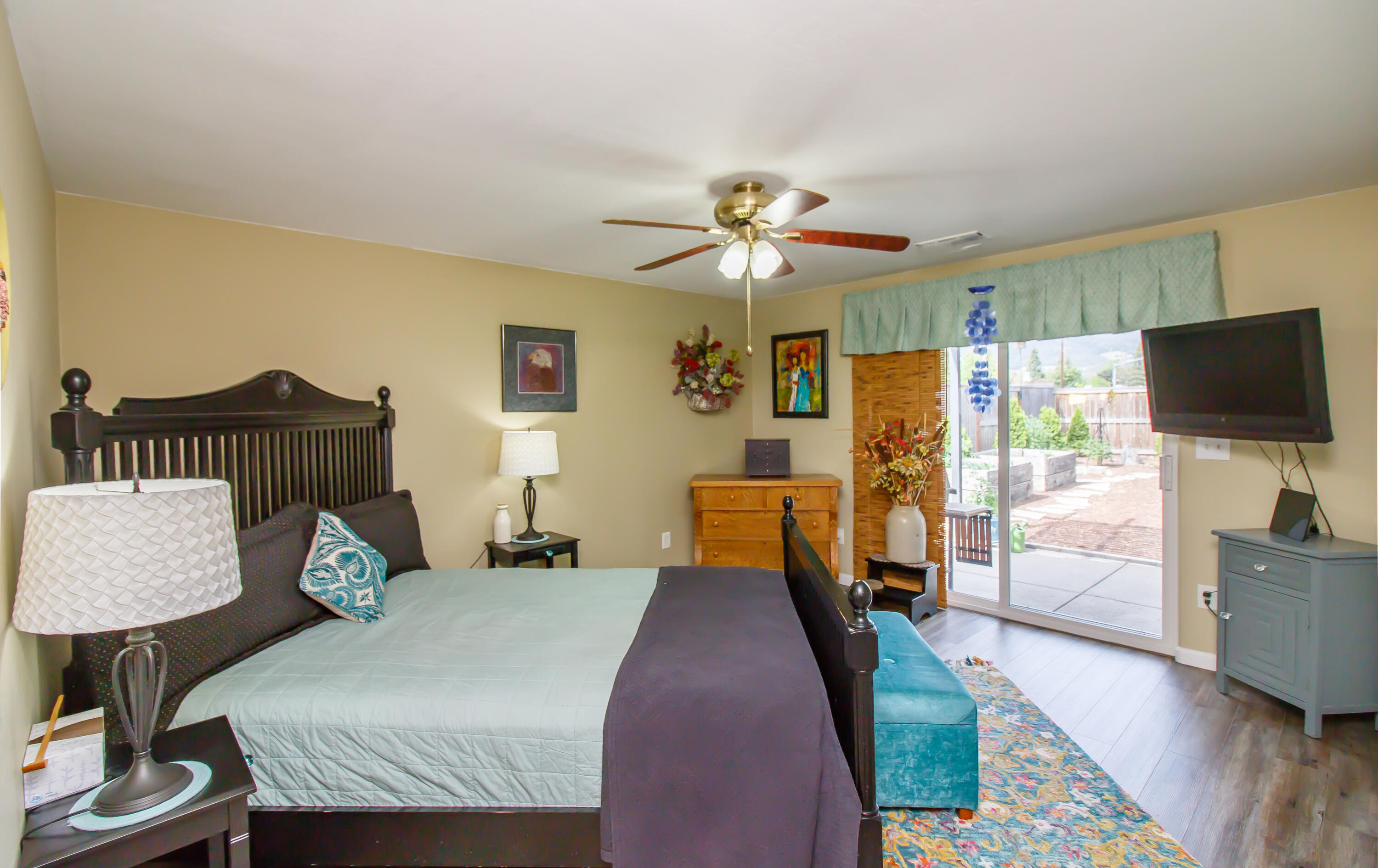 121 Autumn Ridge Road Talent, OR 97540 - Photo 11 of 25 Primary bed1