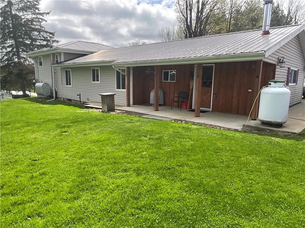 11586 Armison Road Hume, NY 14735 - Photo 3 of 31 Back