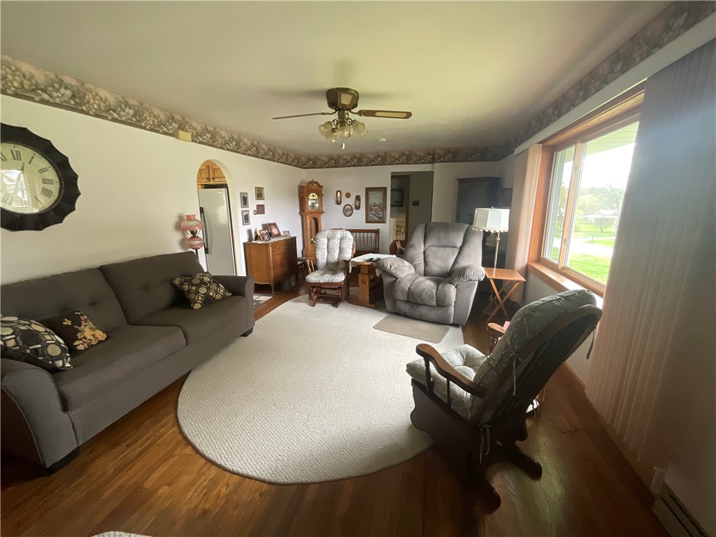 11586 Armison Road Hume, NY 14735 - Photo 8 of 31 Living Room