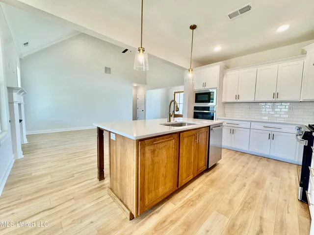 $499,900 | 4276 Brooke Drive, Nesbit, MS 38651