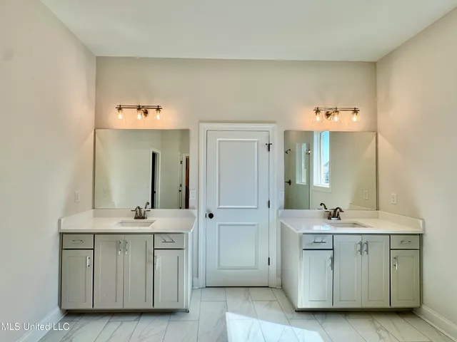 $499,900 | 4276 Brooke Drive, Nesbit, MS 38651