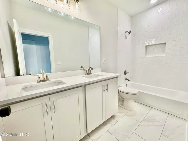 $499,900 | 4276 Brooke Drive, Nesbit, MS 38651