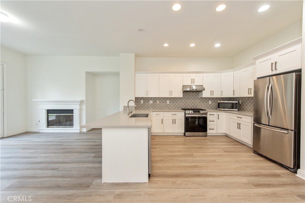 32 Sebastian Irvine, CA 92602 - Photo 7 of 51