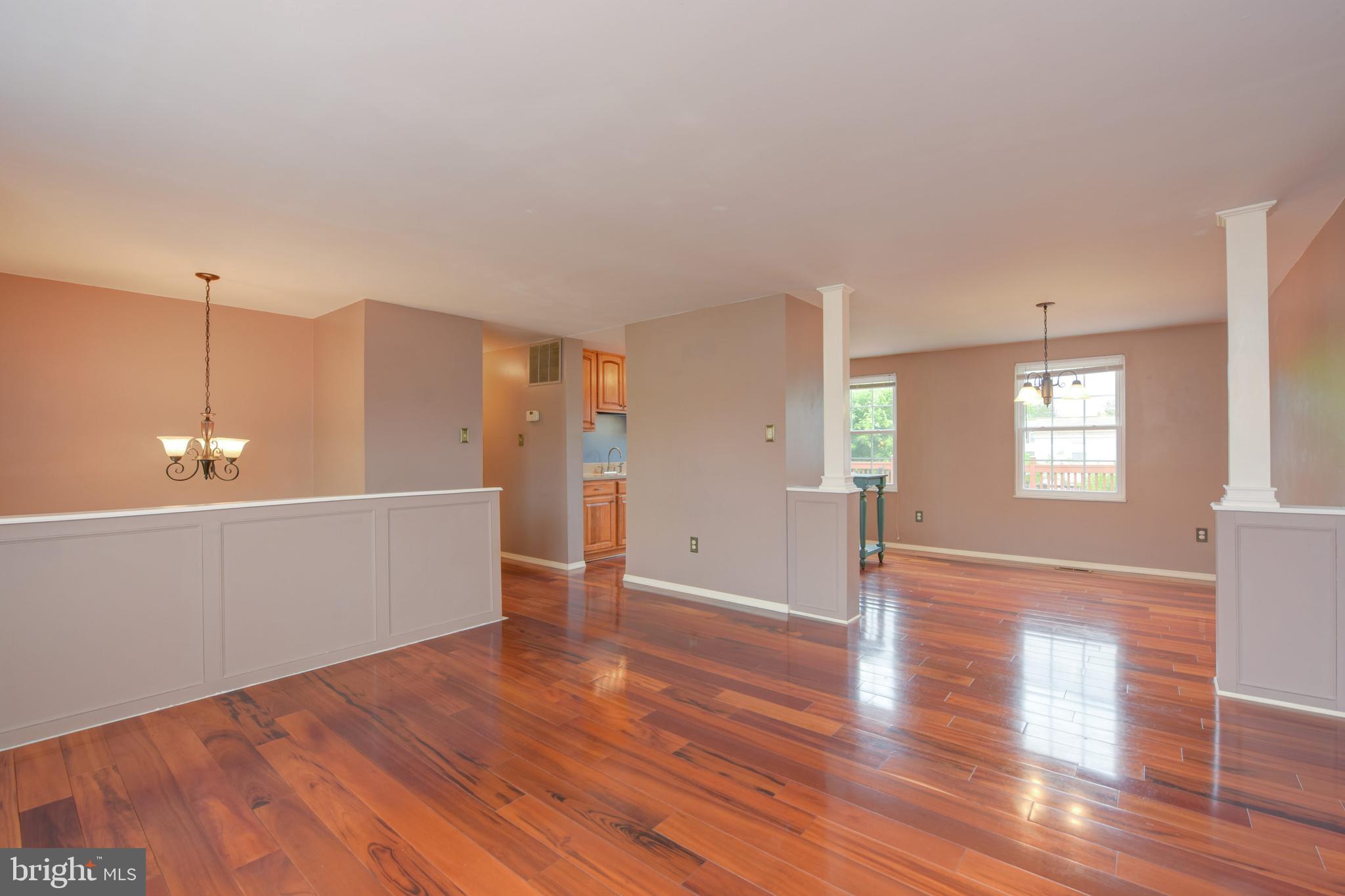 143 North Harrison Road Sterling, VA 20164 - Photo 4 of 36 Gallery Image 4