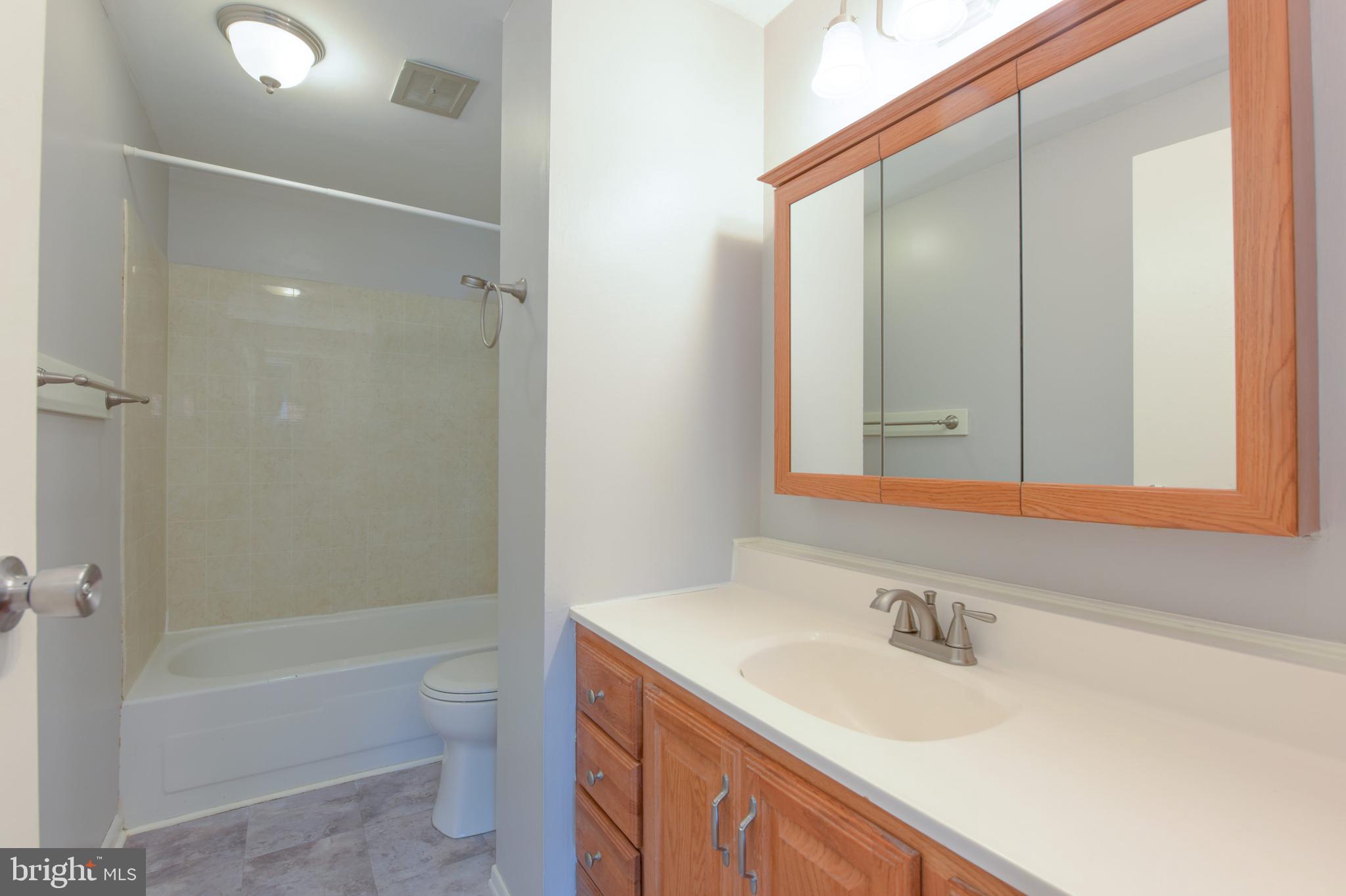 143 North Harrison Road Sterling, VA 20164 - Photo 10 of 36 Gallery Image 10