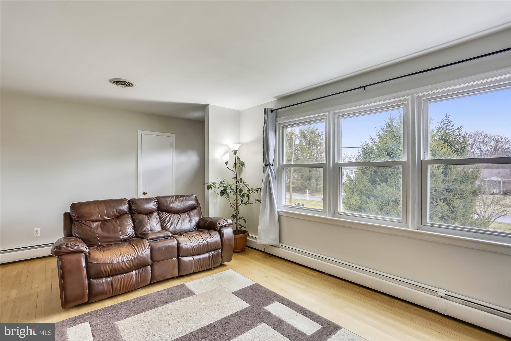 20904 Brooke Knolls Road Gaithersburg, MD 20882 - Photo 12 of 40 Gallery Image 12