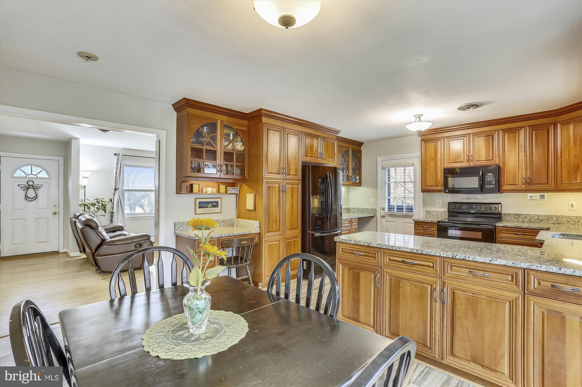 20904 Brooke Knolls Road Gaithersburg, MD 20882 - Photo 5 of 40 Gallery Image 5