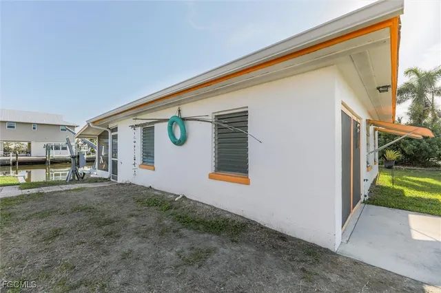 $329,900 | 11494 May Street, Matlacha, FL 33993