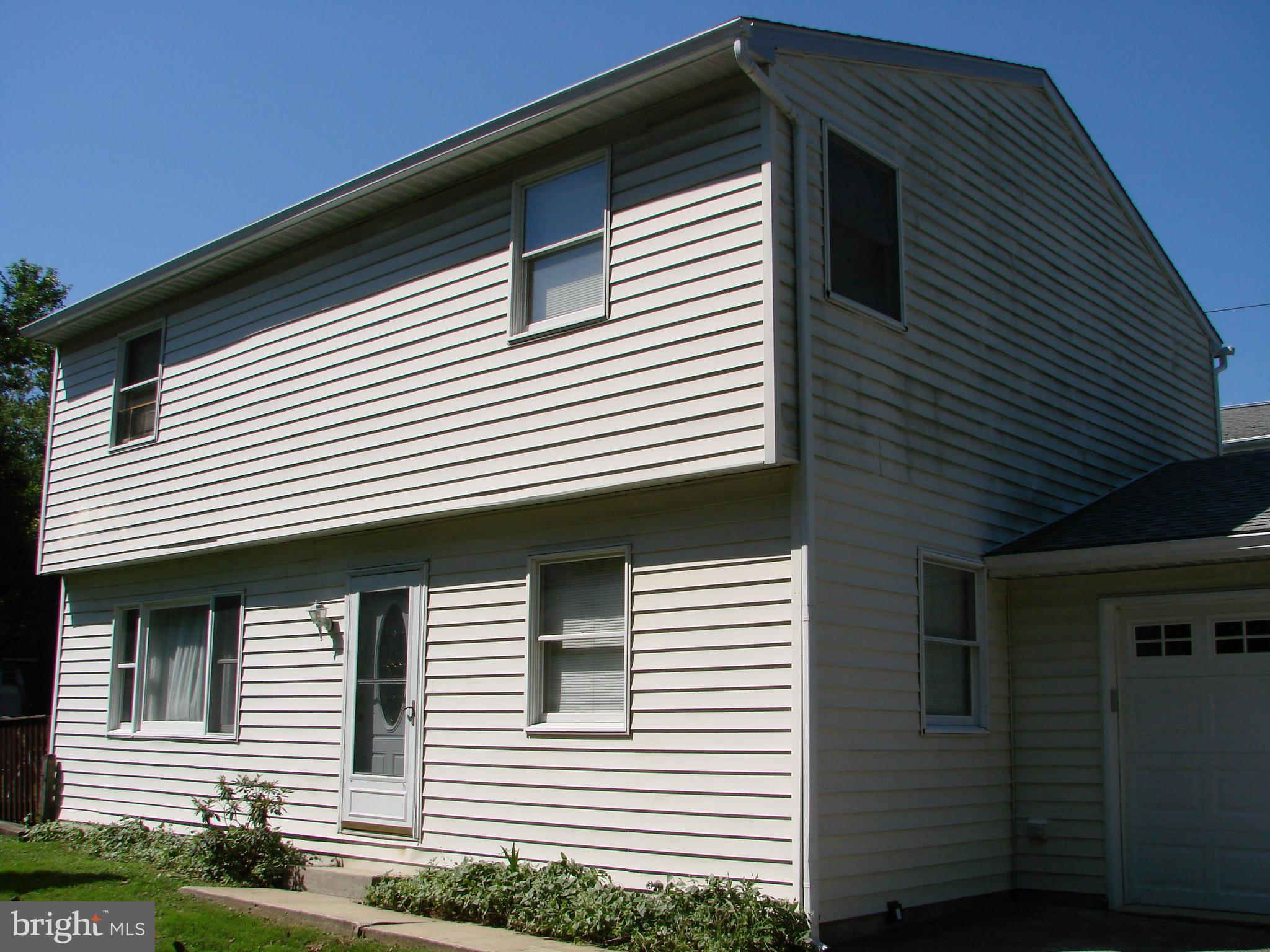391 Sugartown Road Wayne, PA 19087 - Photo 1 of 20 Welcome to 391 Sugartown Rd