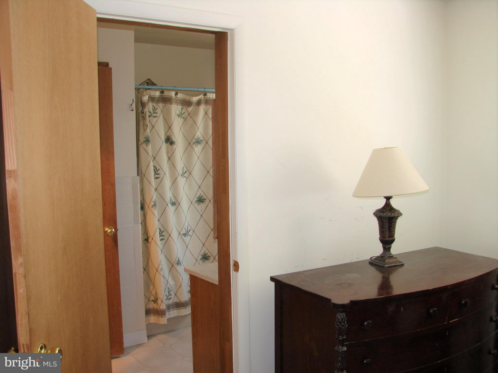 391 Sugartown Road Wayne, PA 19087 - Photo 17 of 20 master
