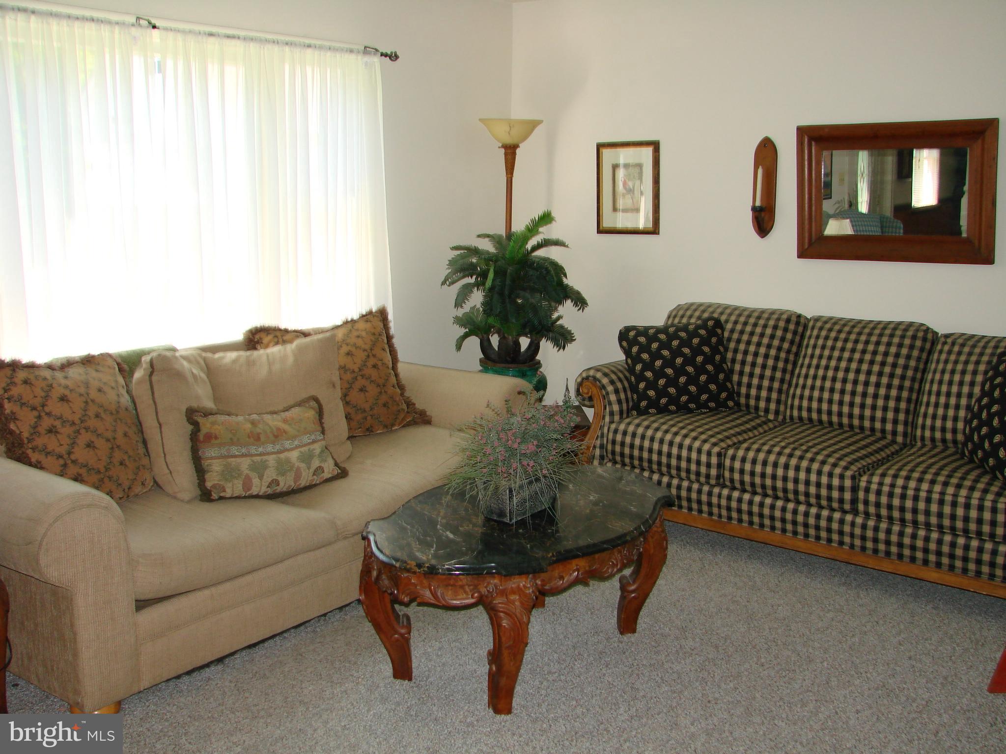 391 Sugartown Road Wayne, PA 19087 - Photo 6 of 20 Living Room