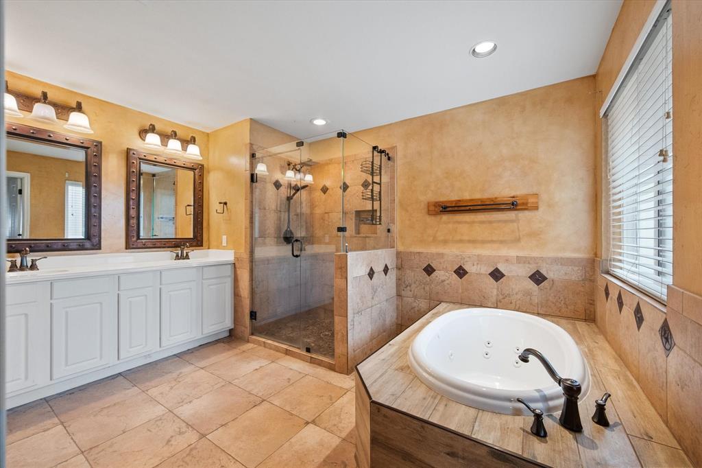 5250 Plainview Road Midlothian, TX 76065 - Photo 29 of 37 a bathroom with a sink a toilet and shower