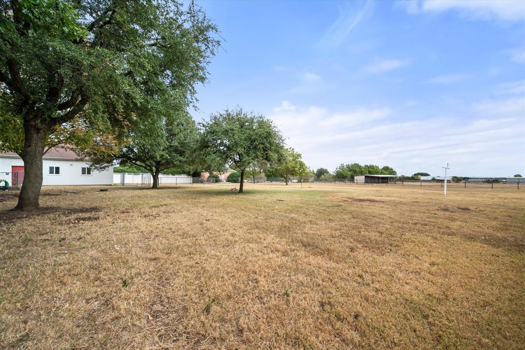 5250 Plainview Road Midlothian, TX 76065 - Photo 8 of 37 a view of outdoor space with city view