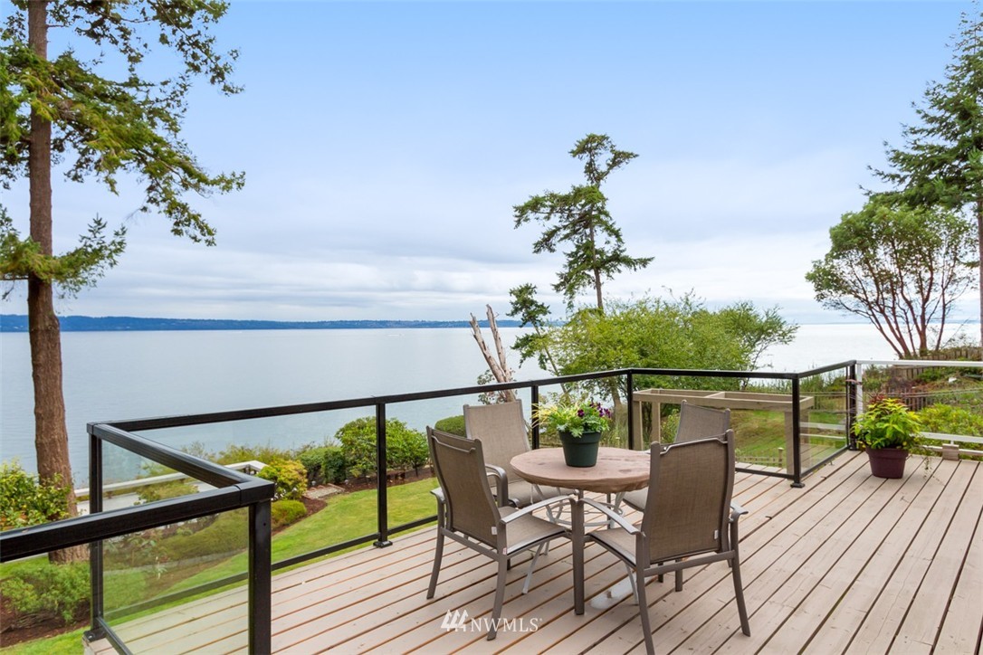 21200 President Point Road Northeast Kingston, WA 98346 - Photo 1 of 24 Gallery Image 1