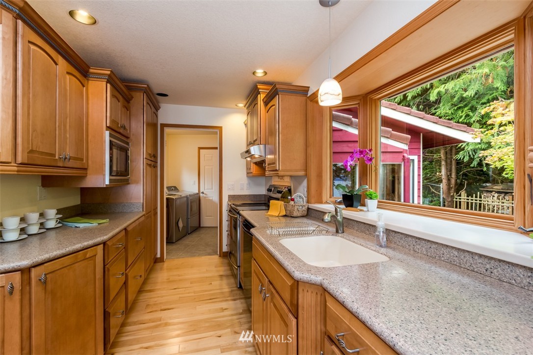 21200 President Point Road Northeast Kingston, WA 98346 - Photo 14 of 24 Gallery Image 14