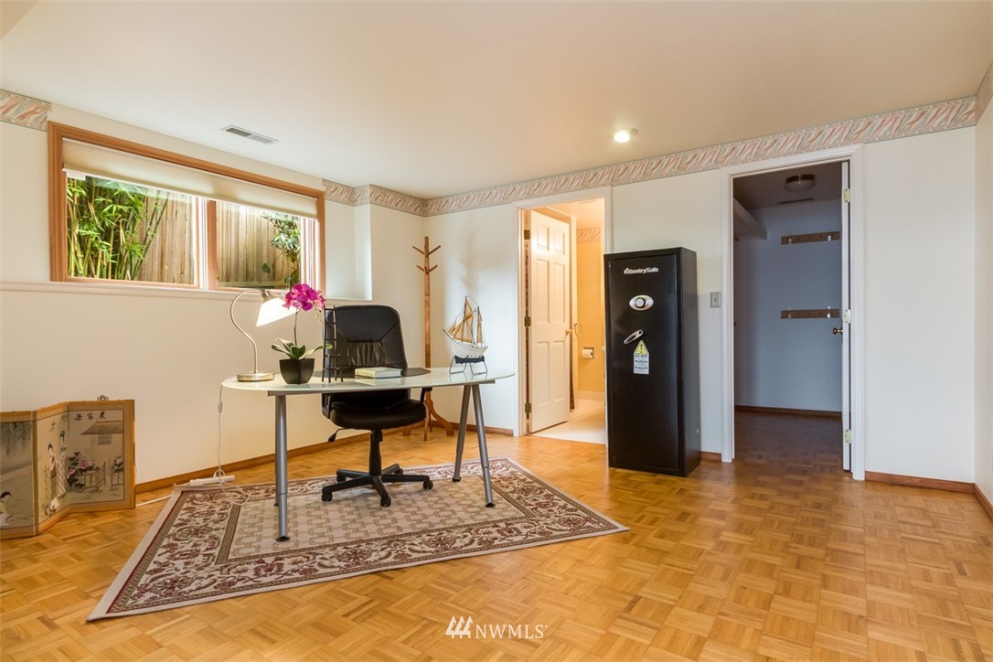 21200 President Point Road Northeast Kingston, WA 98346 - Photo 20 of 24 Gallery Image 20