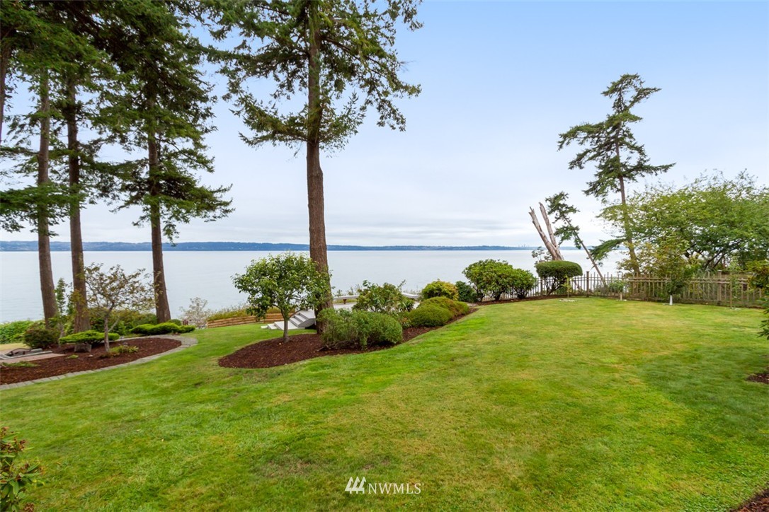 21200 President Point Road Northeast Kingston, WA 98346 - Photo 5 of 24 Gallery Image 5
