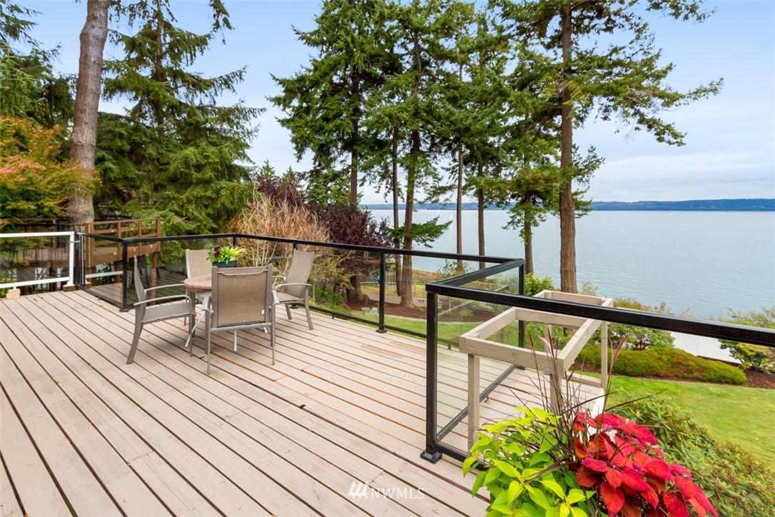 21200 President Point Road Northeast Kingston, WA 98346 - Photo 10 of 24 Gallery Image 10