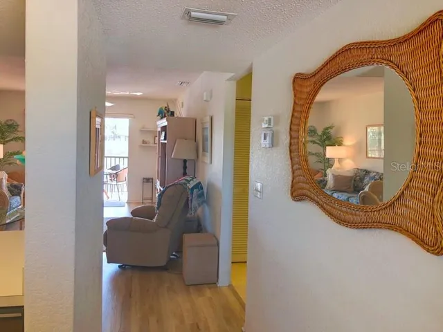 $1,900 | 4024 Oakview Drive, Unit I9, Port Charlotte, FL 33980