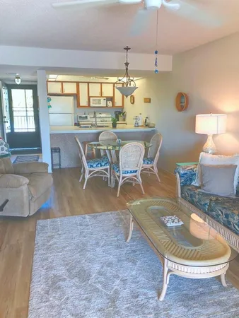 $1,900 | 4024 Oakview Drive, Unit I9, Port Charlotte, FL 33980