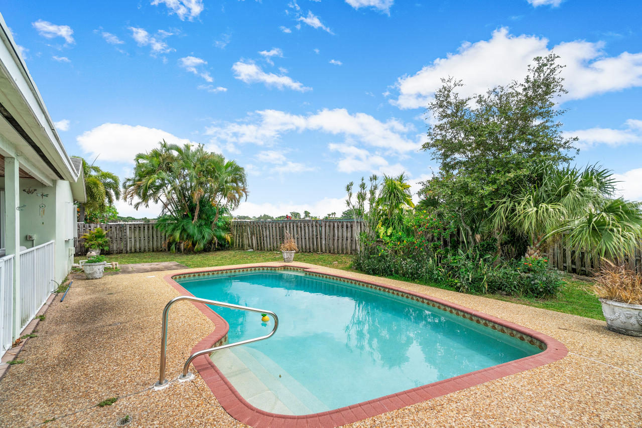 22768 Southwest 64th Way Boca Raton, FL 33428 - Photo 19 of 22 019-22768Southwest64thWay-BocaRaton-FL-3