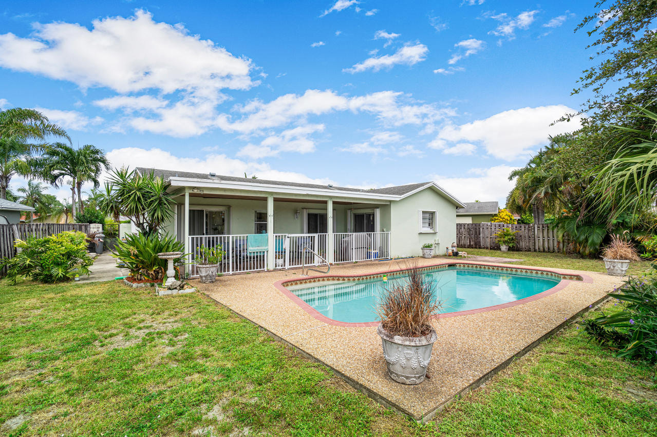 22768 Southwest 64th Way Boca Raton, FL 33428 - Photo 20 of 22 020-22768Southwest64thWay-BocaRaton-FL-3