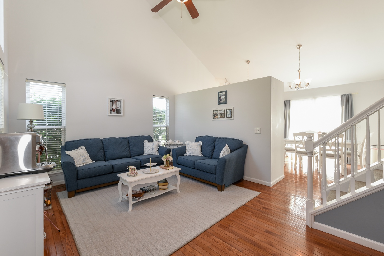 1195 Cobblers Crossing Elgin, IL 60120 - Photo 2 of 24