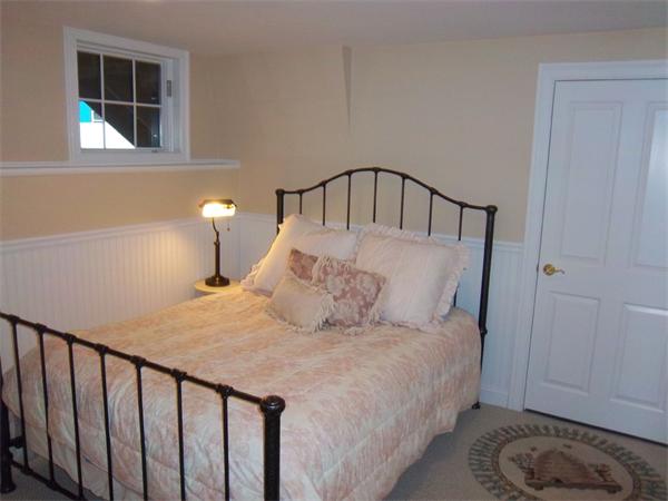 17 Ardmore Road Needham, MA 02494 - Photo 13 of 14