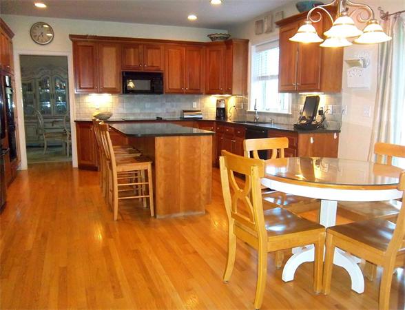 17 Ardmore Road Needham, MA 02494 - Photo 3 of 14