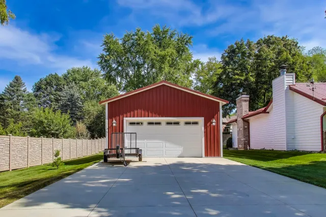 $664,500 | 31700 118th Street, Randall, WI 53181