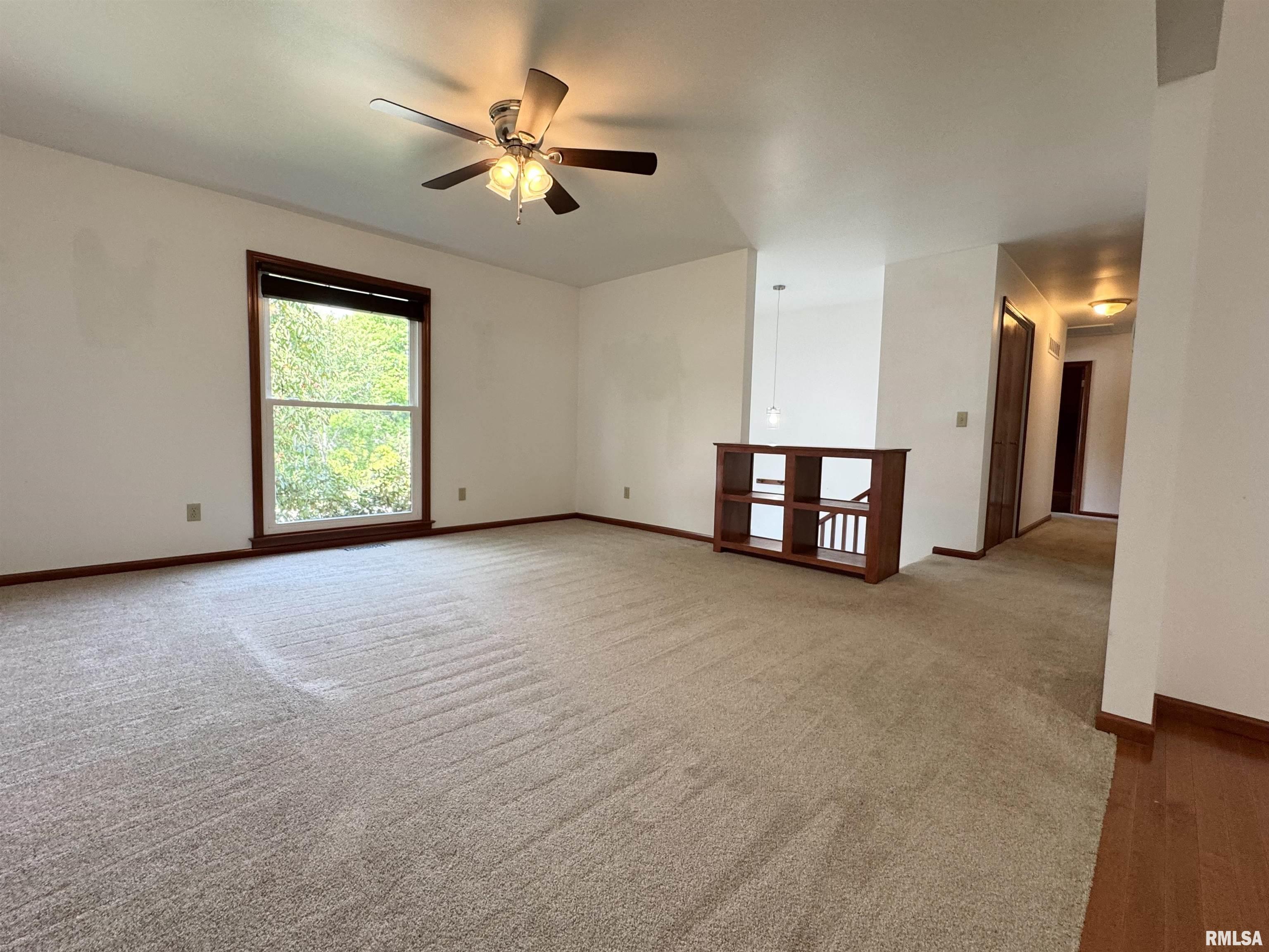 1707 Riverview Drive Macomb, IL 61455 - Photo 11 of 59