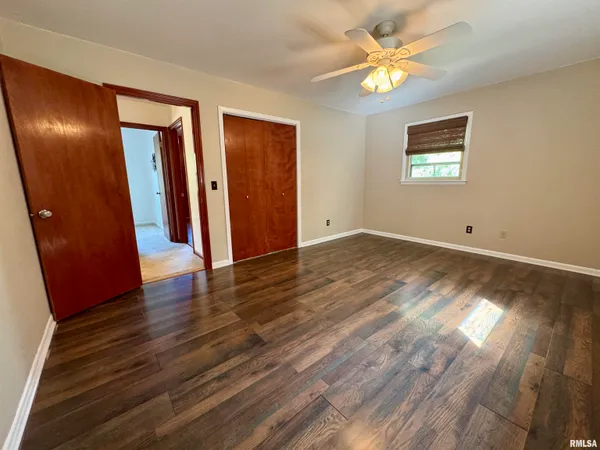 $193,000 | 1707 Riverview Drive, Macomb, IL 61455